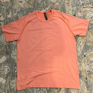 Men’s Lululemon shirt